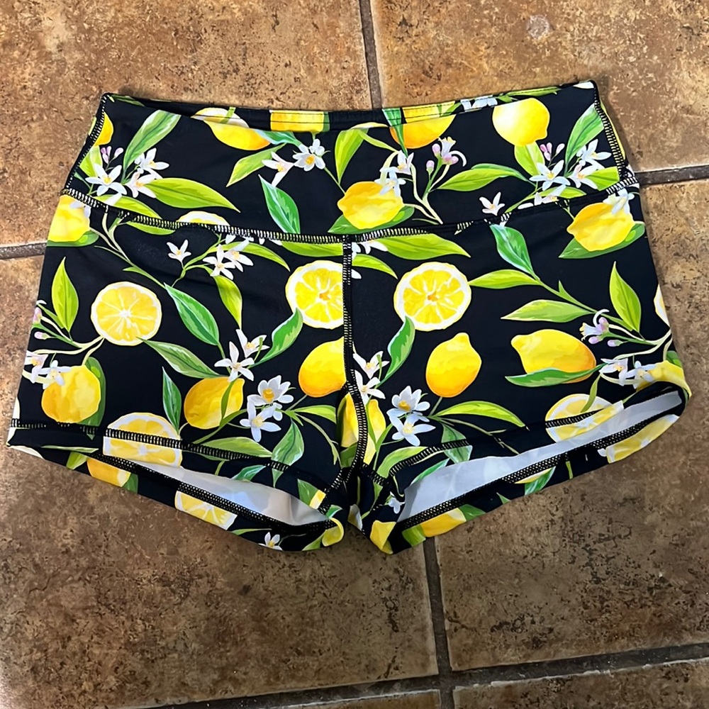 Savage Barbell Shorts - Size Med